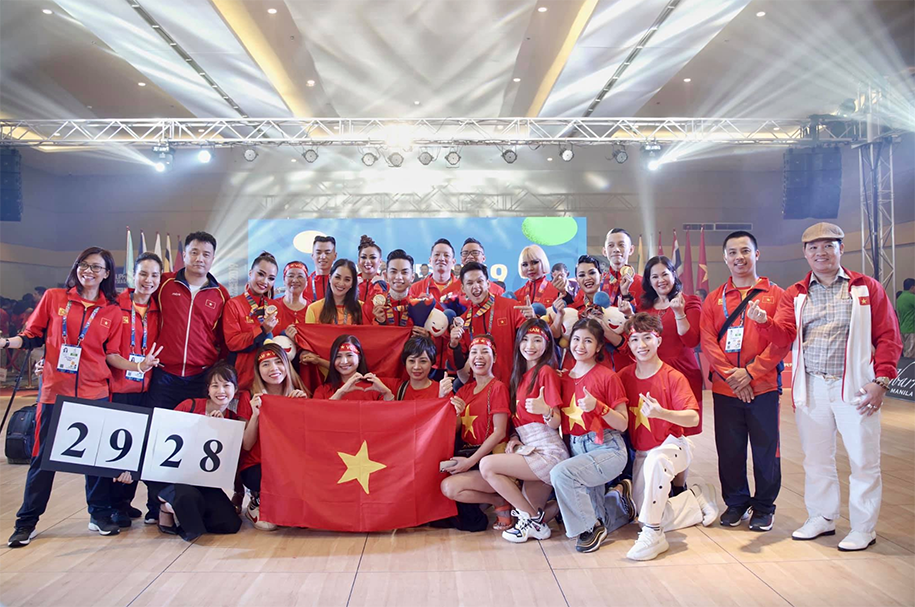 Chuyện độc ở SEA Games 30: 9 học trò Khánh Thi và Chí Anh “gặt” tới 11 huy chương dancesport Chuyện độc ở SEA Games 30: 9 học trò Khánh Thi và Chí Anh “gặt” tới 11 huy chương dancesport