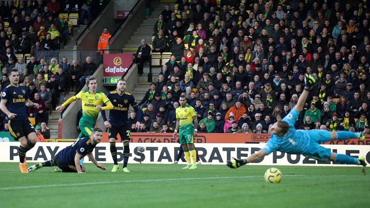CĐV Arsenal đổ lỗi cho một cầu thủ khiến đội nhà hòa Norwich