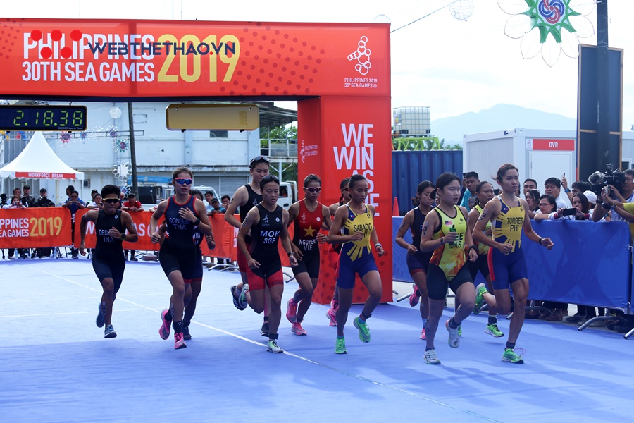 Lãnh đội Dương Đức Thủy rớt nước mắt khi Phương Trinh giành HCĐ SEA Games 30 lịch sử