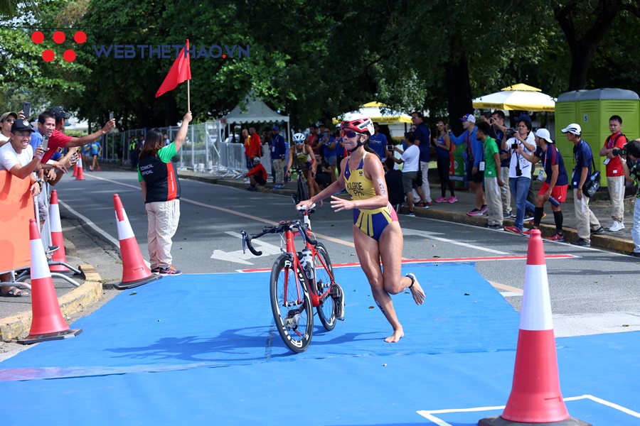 Người mẫu Philippines “xé toang” đường đua triathlon SEA Games 30 bằng vẻ đẹp nóng bỏng Người mẫu Philippines “xé toang” đường đua triathlon SEA Games 30 bằng vẻ đẹp nóng bỏng