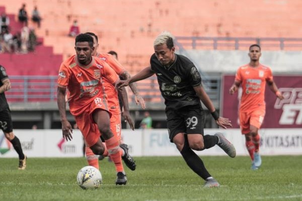 Nhận định PSS Sleman vs Badak Lampung 15h30, 03/12 (VĐQG Indonesia)