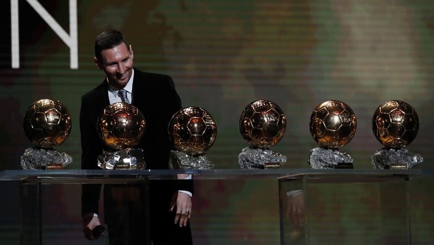 Messi trấn an người hâm mộ Barca khi nhận Quả bóng vàng lần thứ 6 Messi trấn an người hâm mộ Barca khi nhận Quả bóng vàng lần thứ 6