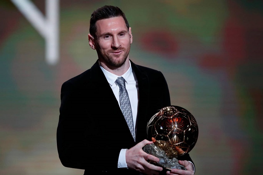 Messi lập kỷ lục giành Quả bóng vàng trong ngày Ronaldo vắng mặt Messi lập kỷ lục giành Quả bóng vàng trong ngày Ronaldo vắng mặt