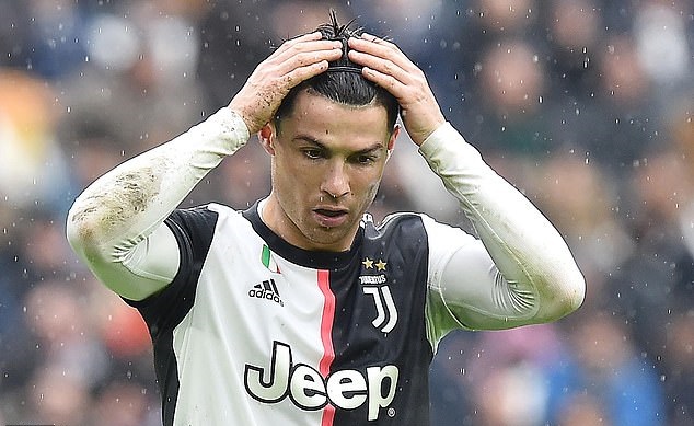 Hé lộ lý do Ronaldo không tham gia buổi lễ trao giải Quả bóng vàng
