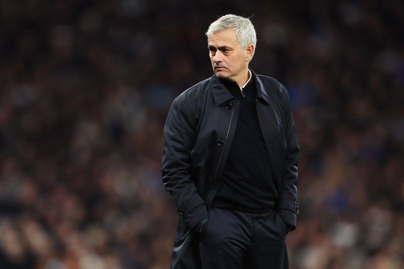 Không chỉ muốn đánh bại MU, Mourinho còn định hoàn thành 2 mục tiêu khác