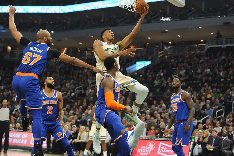 Không quá bất ngờ, Knicks tiếp tục nhận thêm một thất bại từ Milwaukee Bucks