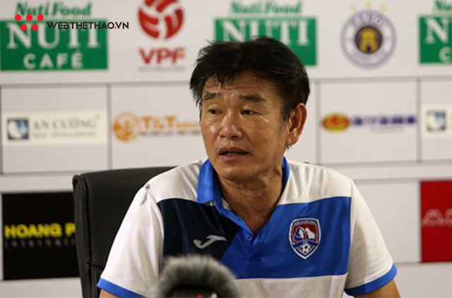 HLV Phan Thanh Hùng: "Có áp lực nhưng U22 Việt Nam không cần ngại U22 Thái Lan"