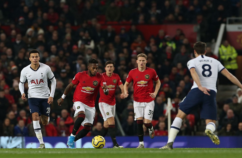 CĐV MU muốn vai trò mới cho Pogba sau khi Fred và McTominay tỏa sáng