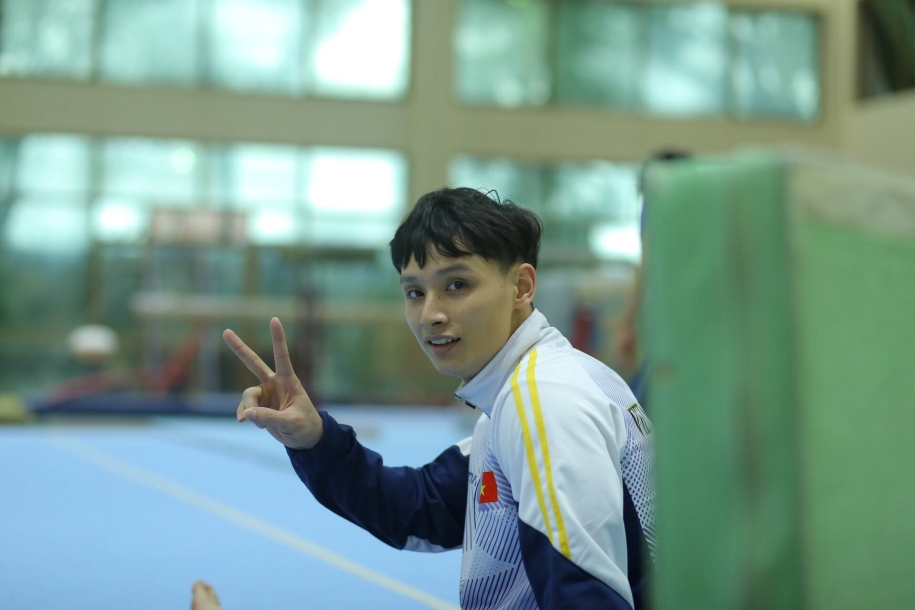Chùm ảnh hot boy TDDC Đinh Phương Thành, VĐV Việt Nam đầu tiên giành 2 HCV SEA Games 30 Chùm ảnh hot boy TDDC Đinh Phương Thành, VĐV Việt Nam đầu tiên giành 2 HCV SEA Games 30