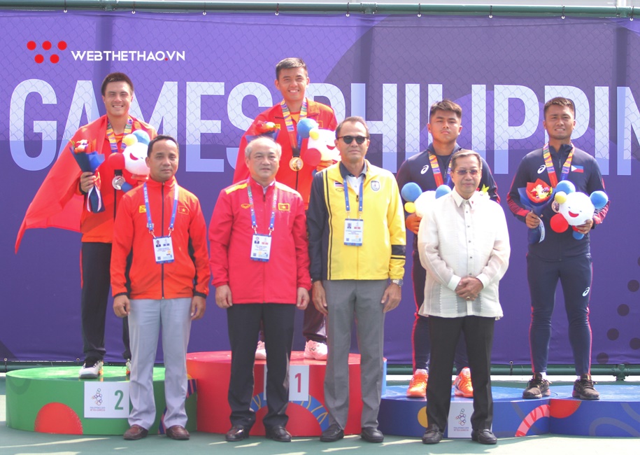 Lý Hoàng Nam: Từ cậu bé nhặt bóng và ngủ gật trên lưng cha tới tấm HCV SEA Games lịch sử