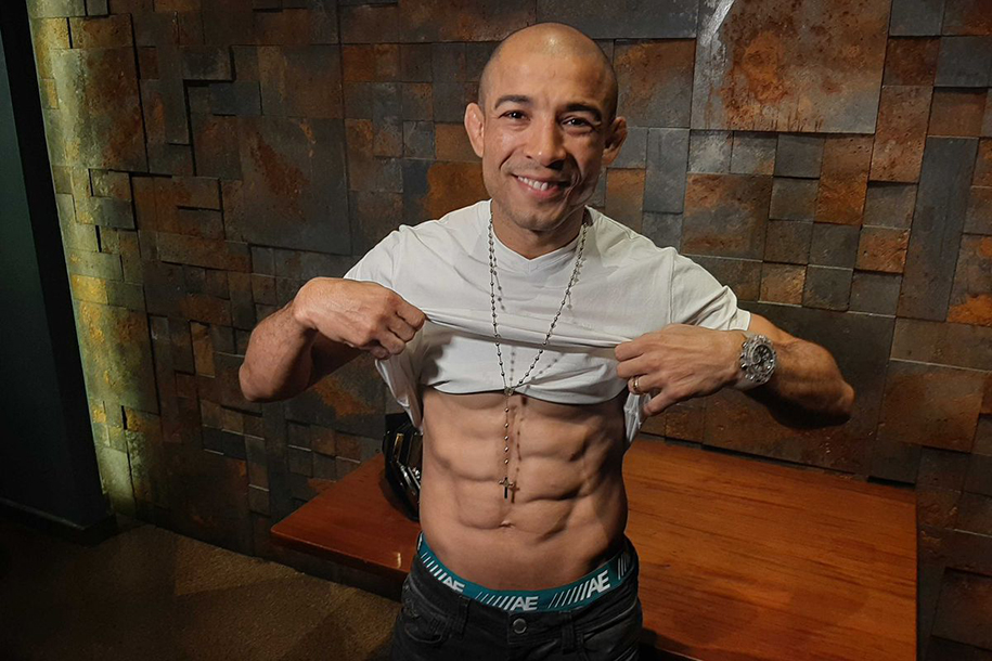 Jose Aldo đang cắt cân khắc khổ để thượng đài ở Bantamweight tại UFC 245