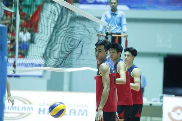 SEA Games: Tuyển bóng chuyền nam Việt Nam gây “sốc” với 3 trận... toàn thua