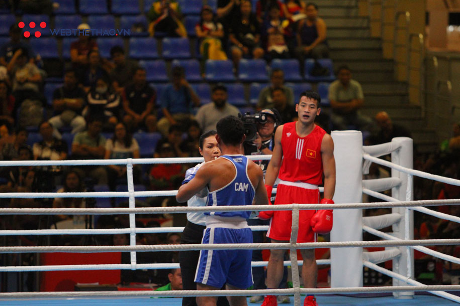 Boxing SEA Games 30: Võ sĩ trẻ Nguyễn Mạnh Cường mở màn pha KO đầu tiên cho Việt Nam Boxing SEA Games 30: Võ sĩ trẻ Nguyễn Mạnh Cường mở màn pha KO đầu tiên cho Việt Nam