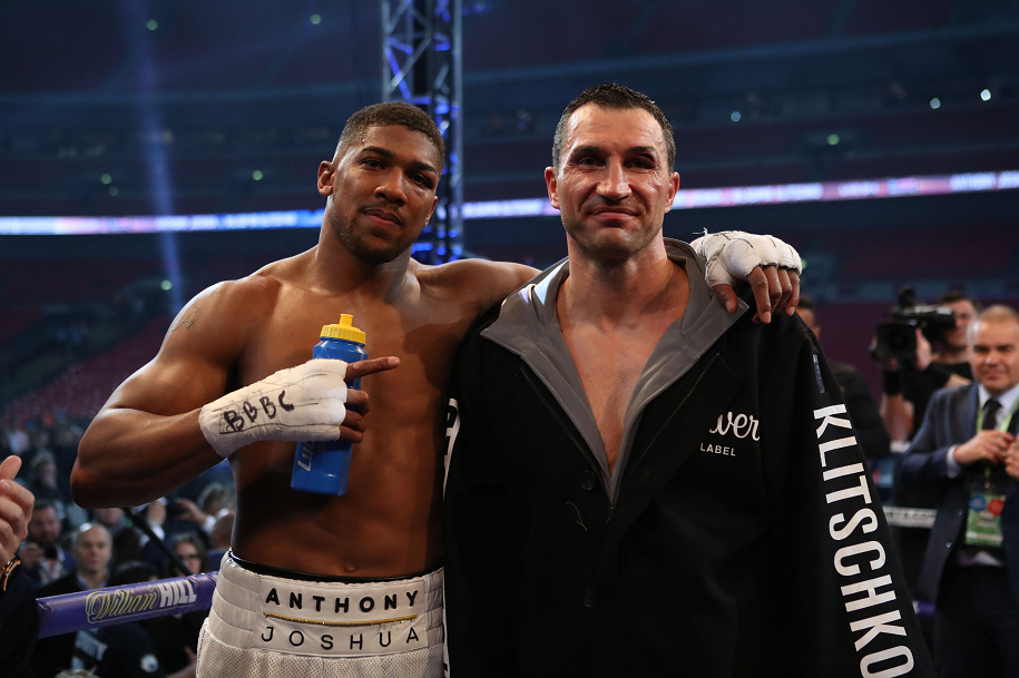 Wladimir Klitschko âm thầm hỗ trợ Anthony Joshua trước thềm tái đấu