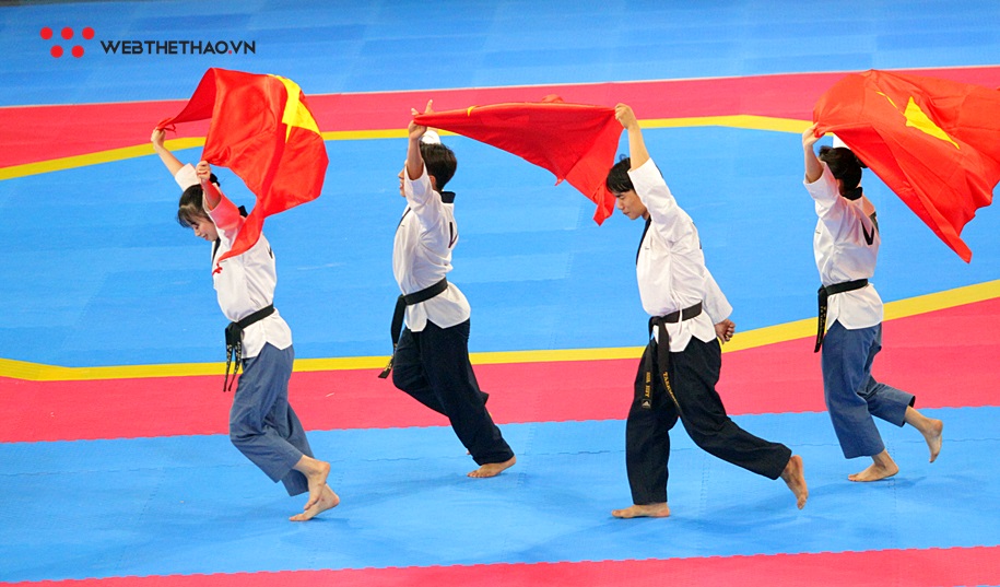 Nguyễn Thị Mộng Quỳnh giành tấm HCV SEA Games đẹp như mộng khiến CĐV Phillippines chết lặng