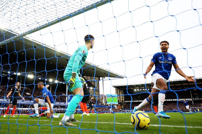 Chelsea trả giá vì kỷ lục tồi tệ từ thủ môn đắt nhất thế giới Kepa