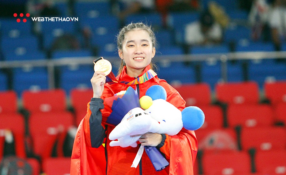 Nguyễn Thị Mộng Quỳnh giành tấm HCV SEA Games đẹp như mộng khiến CĐV Phillippines chết lặng