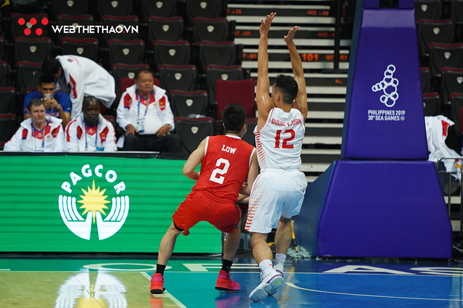 Các cầu thủ đội tuyển bóng rổ 5x5 Việt Nam mang giày gì tại SEA Games 30?