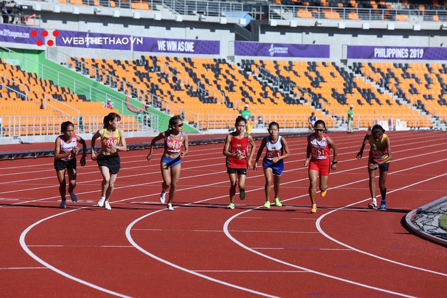 Sau “cú đổ gục marathon”, Hồng Lệ cùng Phạm Thị Huệ thống trị 10.000m SEA Games 30 Sau “cú đổ gục marathon”, Hồng Lệ cùng Phạm Thị Huệ thống trị 10.000m SEA Games 30