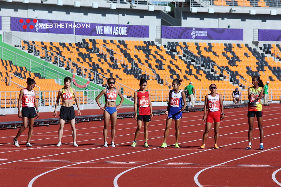 “Nhà vô địch chân đất” lấy chồng 9 tháng, chưa gặp bố mẹ đẻ vì tập trung giành HCV SEA Games 30 “Nhà vô địch chân đất” lấy chồng 9 tháng, chưa gặp bố mẹ đẻ vì tập trung giành HCV SEA Games 30