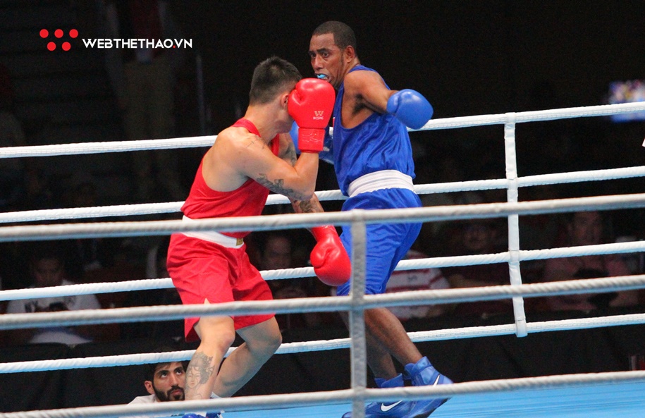 Ánh mắt sợ hãi của võ sỹ Timor-Leste trước khi bị Trương Đình Hoàng hạ knock-out
