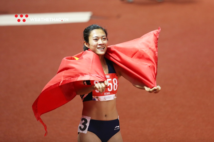Giành HCV 100m SEA Games 30 kịch tính, Tú Chinh khiến sao nhập tịch ngã bổ nhào