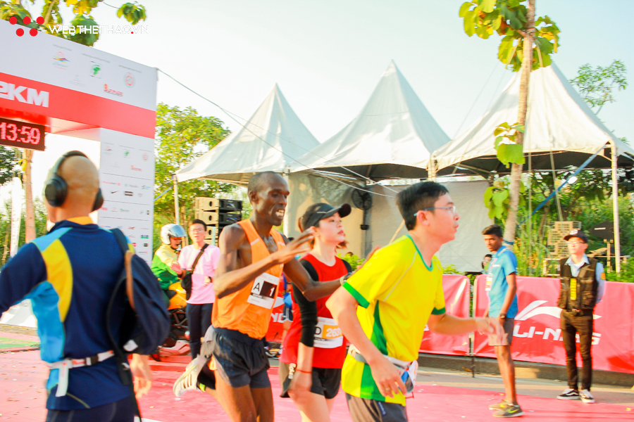 Nhà vô địch Techcombank Marathon HCM 2019 đã phá vỡ kỉ lục của chính bản thân mình