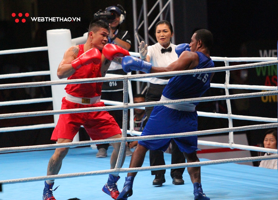 Toàn cảnh chiến thắng knock-out “nhanh như chớp” của Trương Đình Hoàng ở bán kết Boxing hạng 81kg