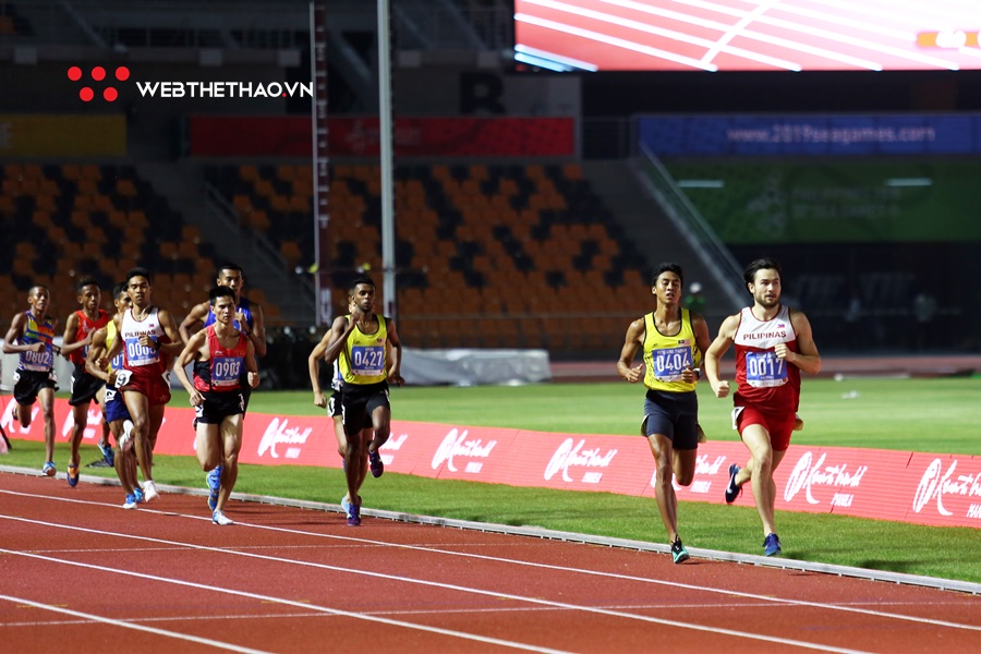 Dương Văn Thái giành HCV 800m SEA Games 30 kịch tính sau cú va chạm cán đích tranh cãi Dương Văn Thái giành HCV 800m SEA Games 30 kịch tính sau cú va chạm cán đích tranh cãi