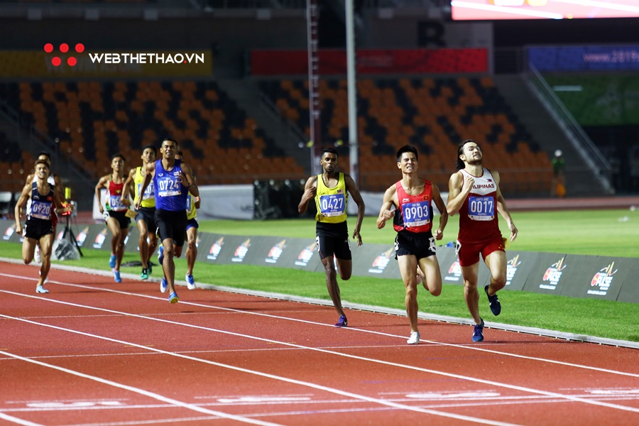 Dương Văn Thái giành HCV 800m SEA Games 30 kịch tính sau cú va chạm cán đích tranh cãi Dương Văn Thái giành HCV 800m SEA Games 30 kịch tính sau cú va chạm cán đích tranh cãi