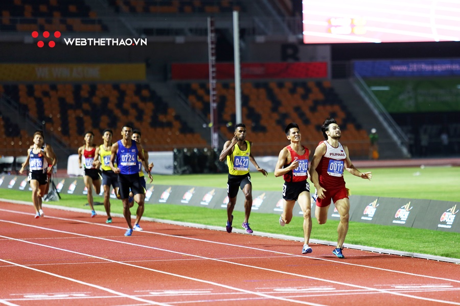 Dương Văn Thái giành HCV 800m SEA Games 30 kịch tính sau cú va chạm cán đích tranh cãi Dương Văn Thái giành HCV 800m SEA Games 30 kịch tính sau cú va chạm cán đích tranh cãi