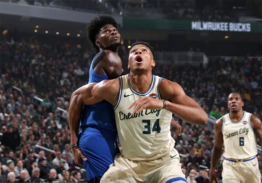 Giannis Antetokounmpo cùng Milwaukee Bucks nối dài mạch bất bại, trở lại ngôi đầu BXH NBA