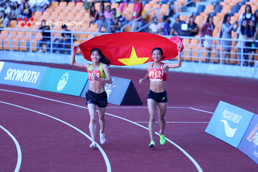 Oanh “ỉn” Bắc Giang vượt “nhà vô địch chân đất quê Mỏ” giành HCV 5000m SEA Games 30