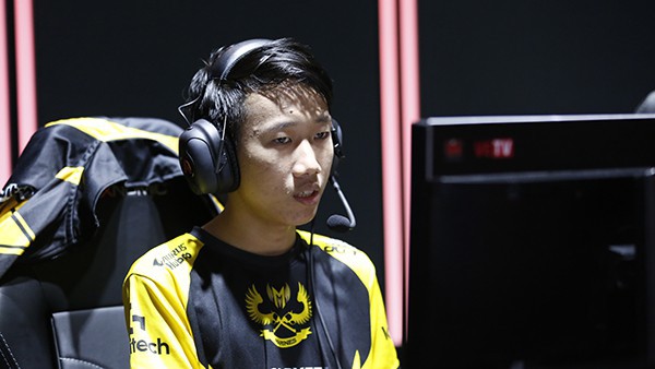 Yoshino rời GAM, dự kiến đến Team Flash