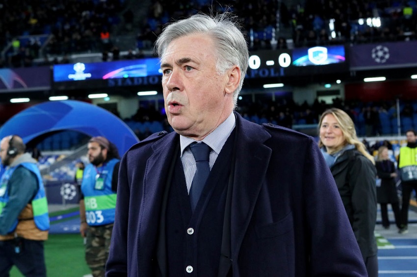 Napoli vừa lọt vào vòng 1/8 Cúp C1 đã lập tức sa thải HLV