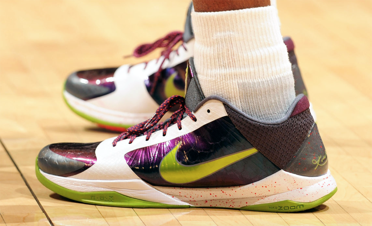 Giáng Sinh an lành cùng màn tái xuất của Nike Zoom Kobe 5 "Chaos"