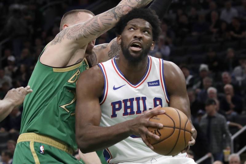 Joel Embiid xuất sắc, Philadelphia 76ers chặn đứng chuỗi bất bại của Boston Celtics