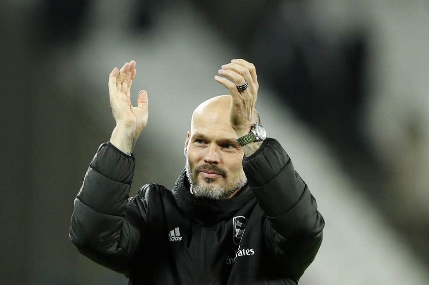 Ljungberg đưa ra tối hậu thư cho Arsenal trước trận gặp Man City Ljungberg đưa ra tối hậu thư cho Arsenal trước trận gặp Man City