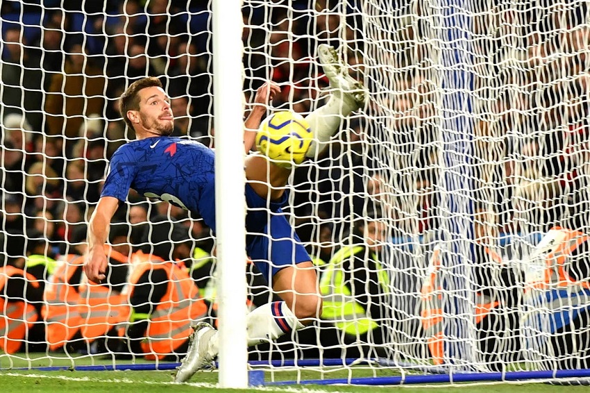 CĐV Chelsea trách Lampard vì 2 quyết định “ngớ ngẩn” trước Bournemouth