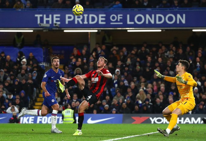 Chelsea gục ngã trước Bournemouth vì công nghệ VAR