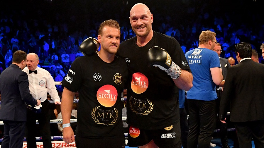 HLV cũ của Tyson Fury nhắc nhẹ Fury nên cẩn thận ở trận tái đấu tiếp theo với Wilder