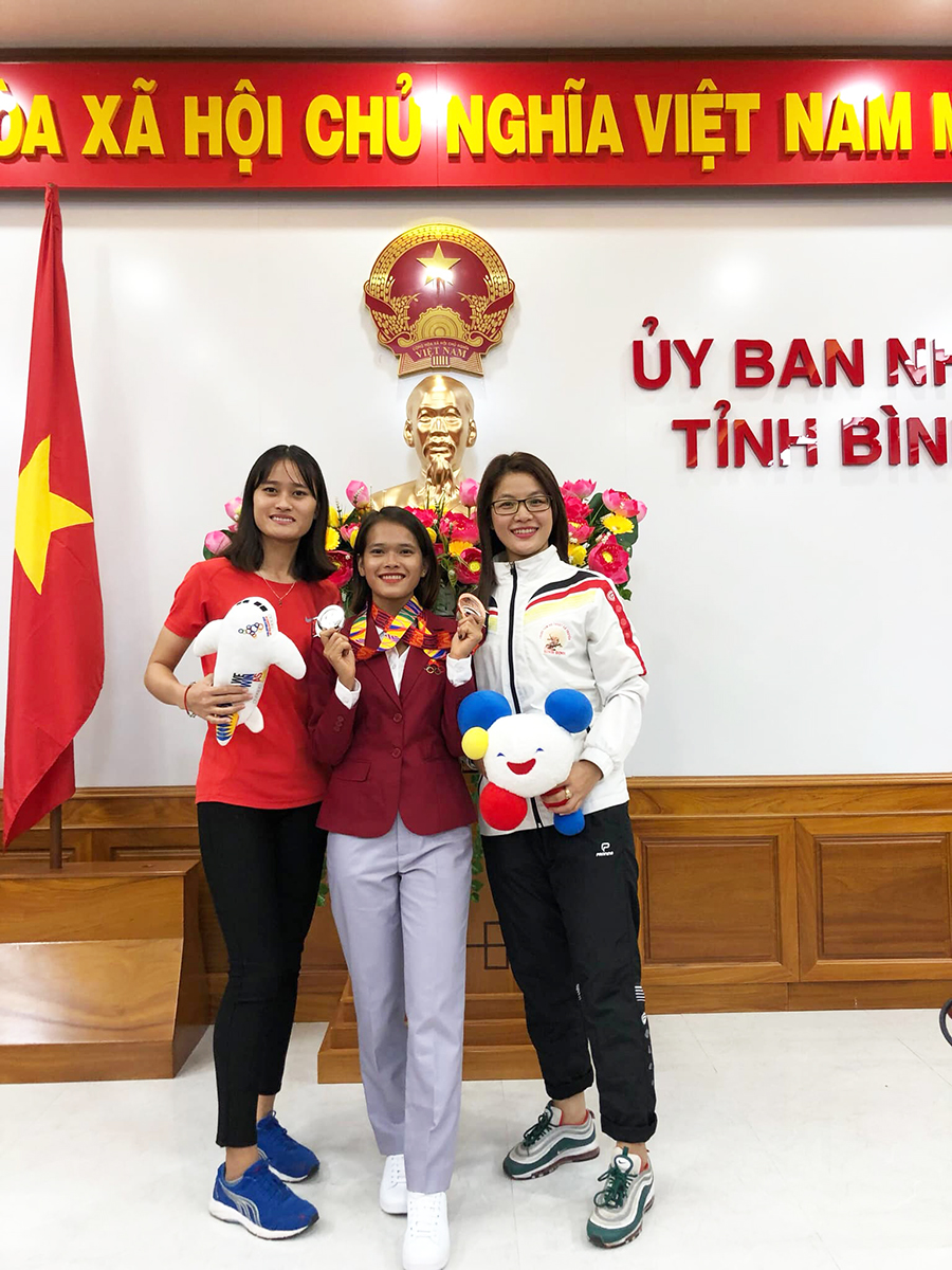 Hồng Lệ nhận khoản thưởng lớn từ Bình Định sau thành tích “gây bão” ở SEA Games 30 Hồng Lệ nhận khoản thưởng lớn từ Bình Định sau thành tích “gây bão” ở SEA Games 30
