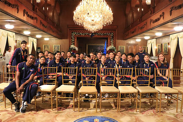 Philippines chơi lớn, thưởng cả huân chương cho tuyển thủ đoạt huy chương SEA Games
