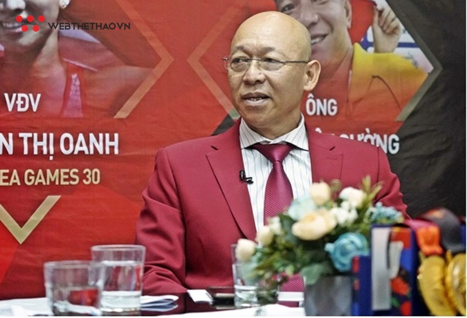 Không chỉ HLV Park Hang-seo dính thẻ đỏ, lãnh đội điền kinh cũng “ăn thẻ” ở SEA Games 30