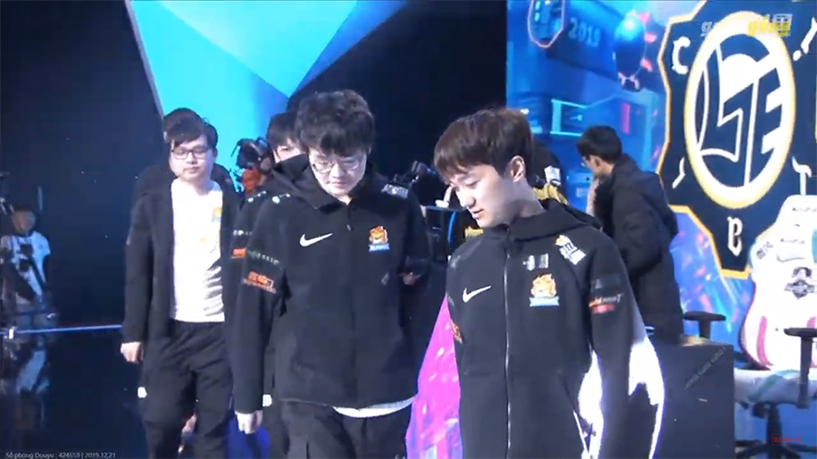 Kết quả Demacia Cup 2019 ngày 21/12: Suning và SofM bị loại