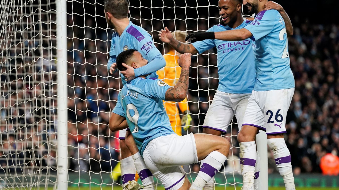 Đánh bại Leicester City, Man City rút ngắn cách biệt với Liverpool