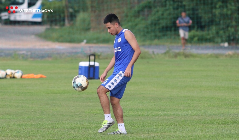 Từ chối Thai League, Đức Huy gia hạn hợp đồng với Hà Nội FC