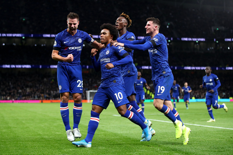 Chelsea thắng dễ Tottenham trong ngày Mourinho đọ sức Lampard