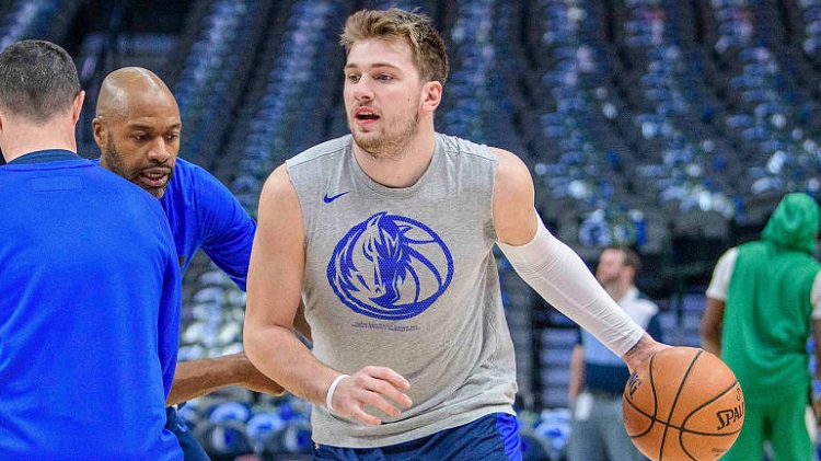 Luka Doncic có thể quay trở lại sau lễ Giáng sinh?