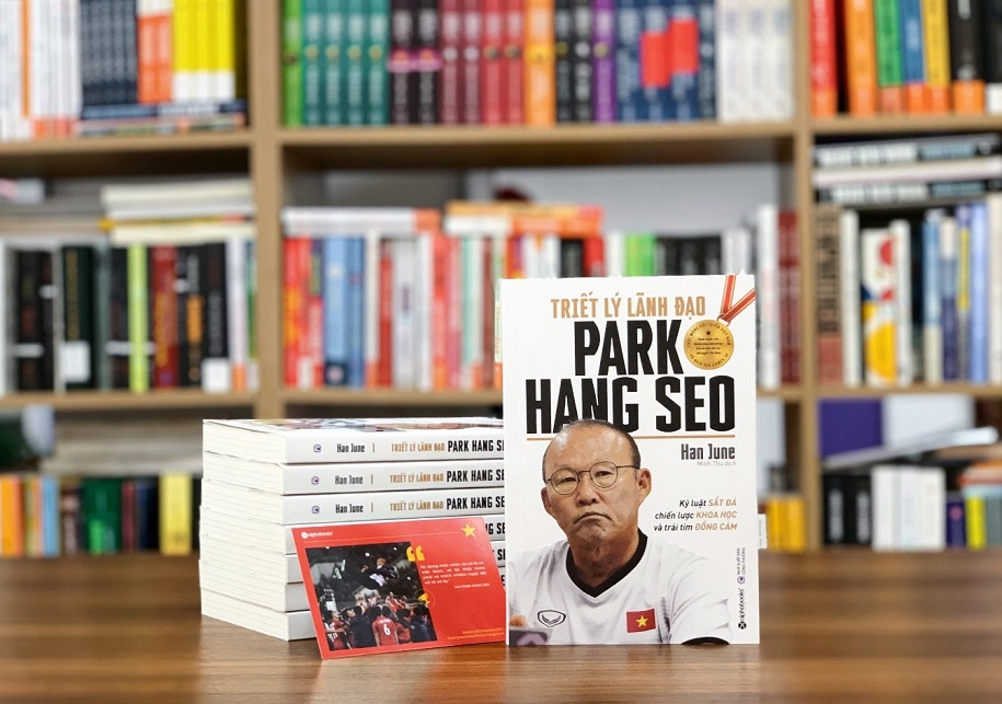 Người Hàn Quốc “soi” thành công của thầy Park qua “Triết lý lãnh đạo Park Hang Seo”